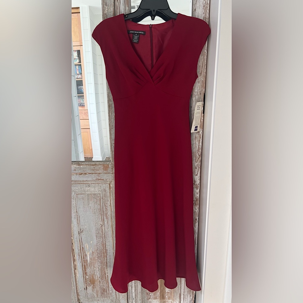 Jones Wear Dress. Size 6. NWT